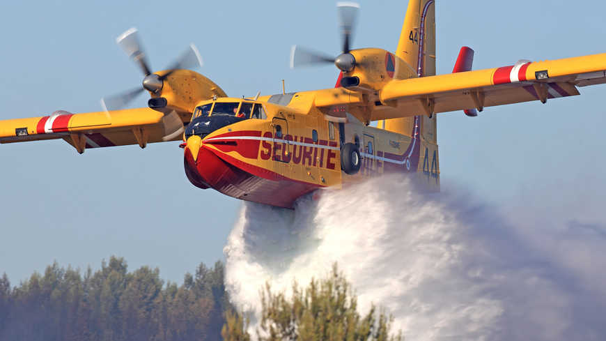 870x489_canadair.201688192156.jpg