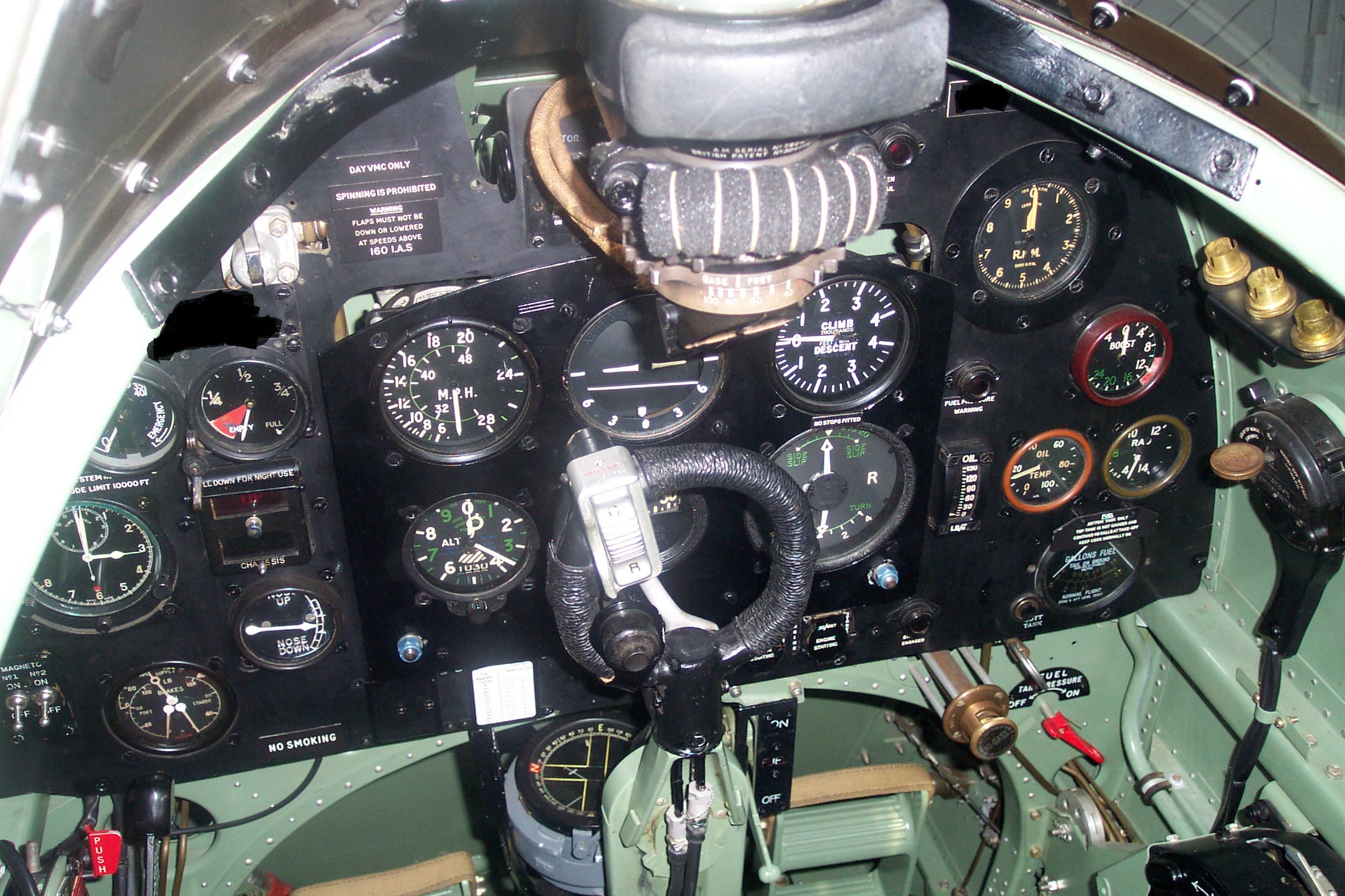 g-mkvb_cockpit_02.2015922125736.jpg